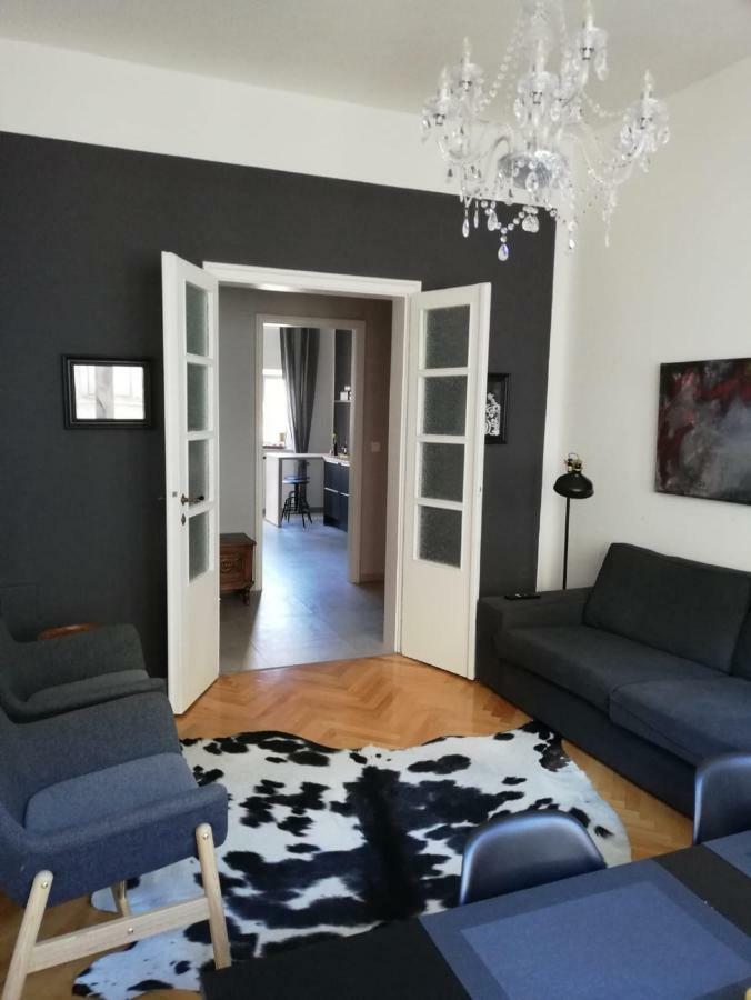 Luxury Old Town Apartment 普拉 外观 照片